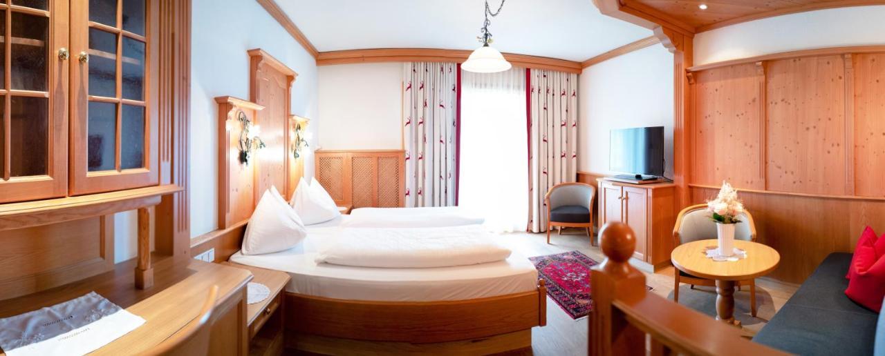 Hotel Herrschaftstaverne Haus im Ennstal Esterno foto